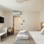 Lucilla By Guide Villa *