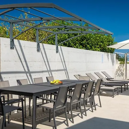 Willa Lucilla By Guide Dajla