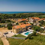 Villa Lucilla By Guide