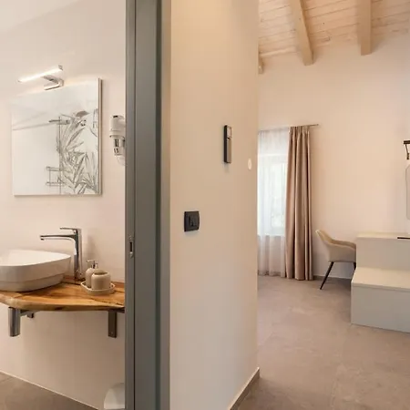 Lucilla By Guide Villa Dajla