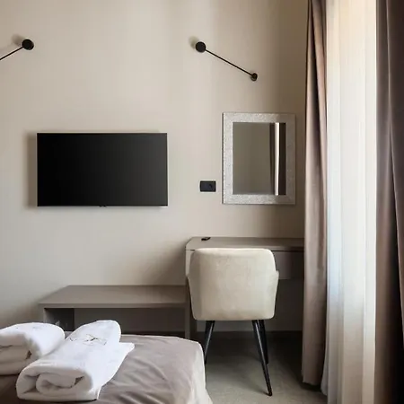 Lucilla By Guide Villa *