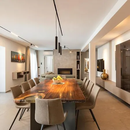 Lucilla By Guide Villa *