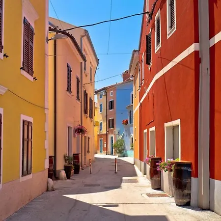 Lucilla By Guide Villa Dajla