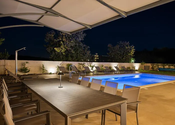 Villa Lucilla By Guide