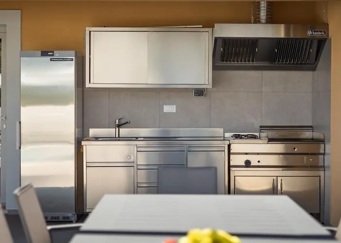 Lucilla By Guide Villa Dajla