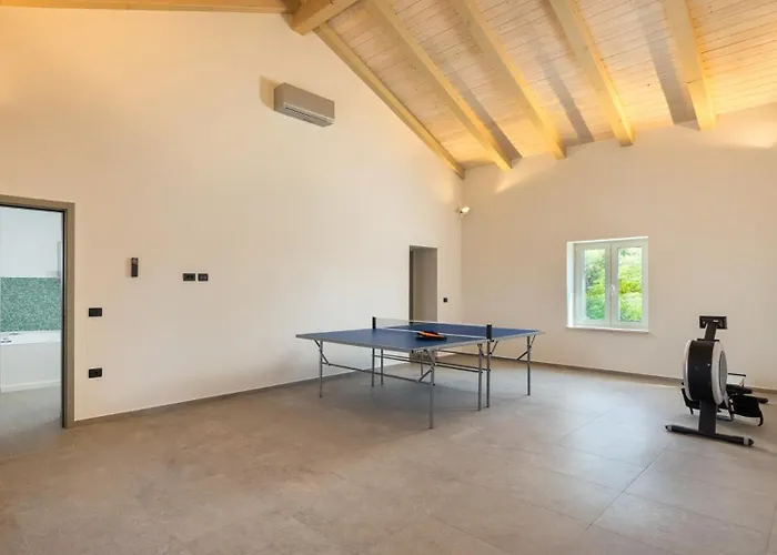 Lucilla By Guide Villa Dajla